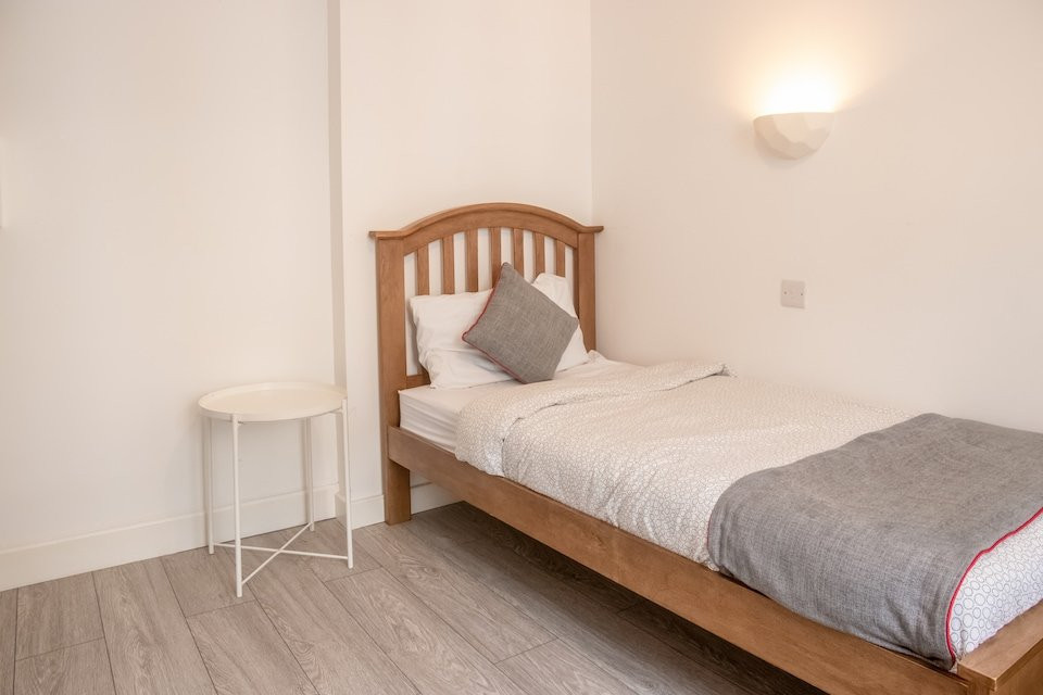 OYO Brunswick And Thorn主图