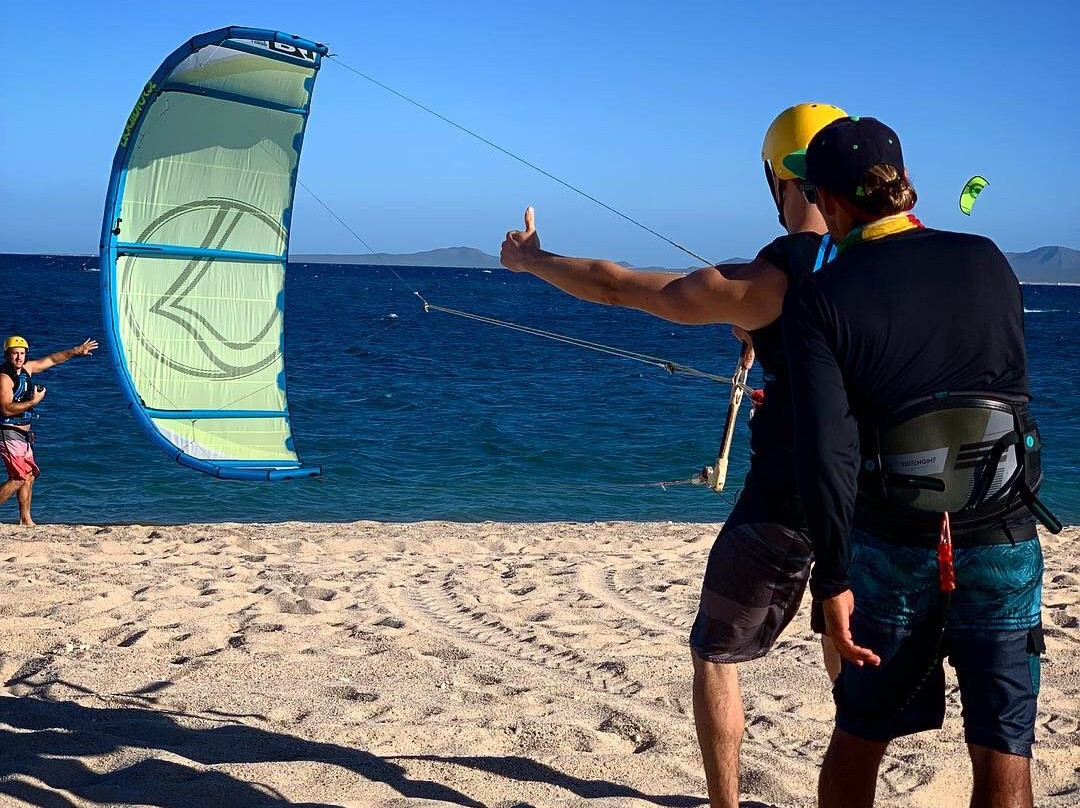 Evolution Kiteboarding景点图片