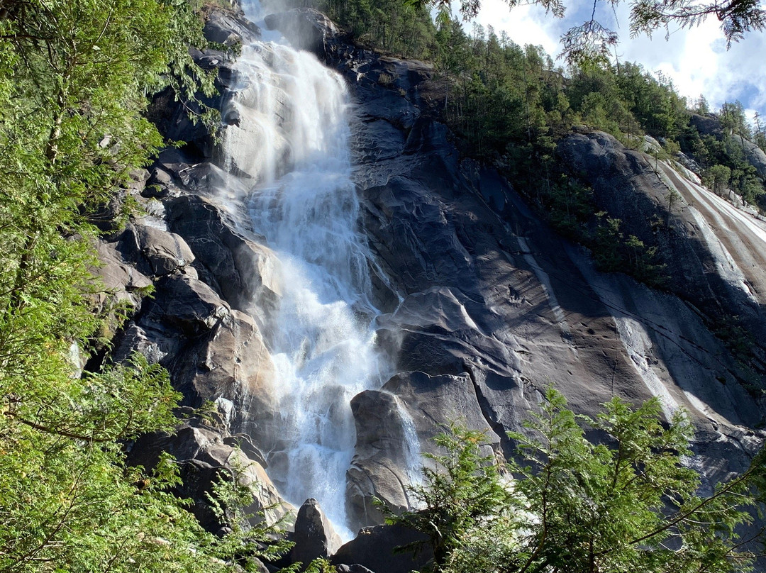 Shannon Falls Provincial Park景点图片