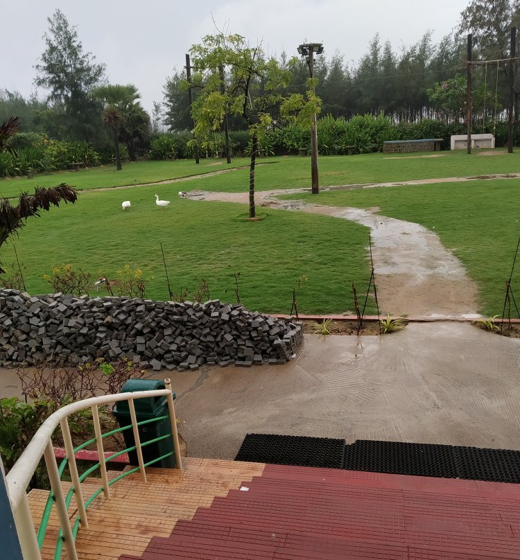 Sea Breeze Beach Resort主图