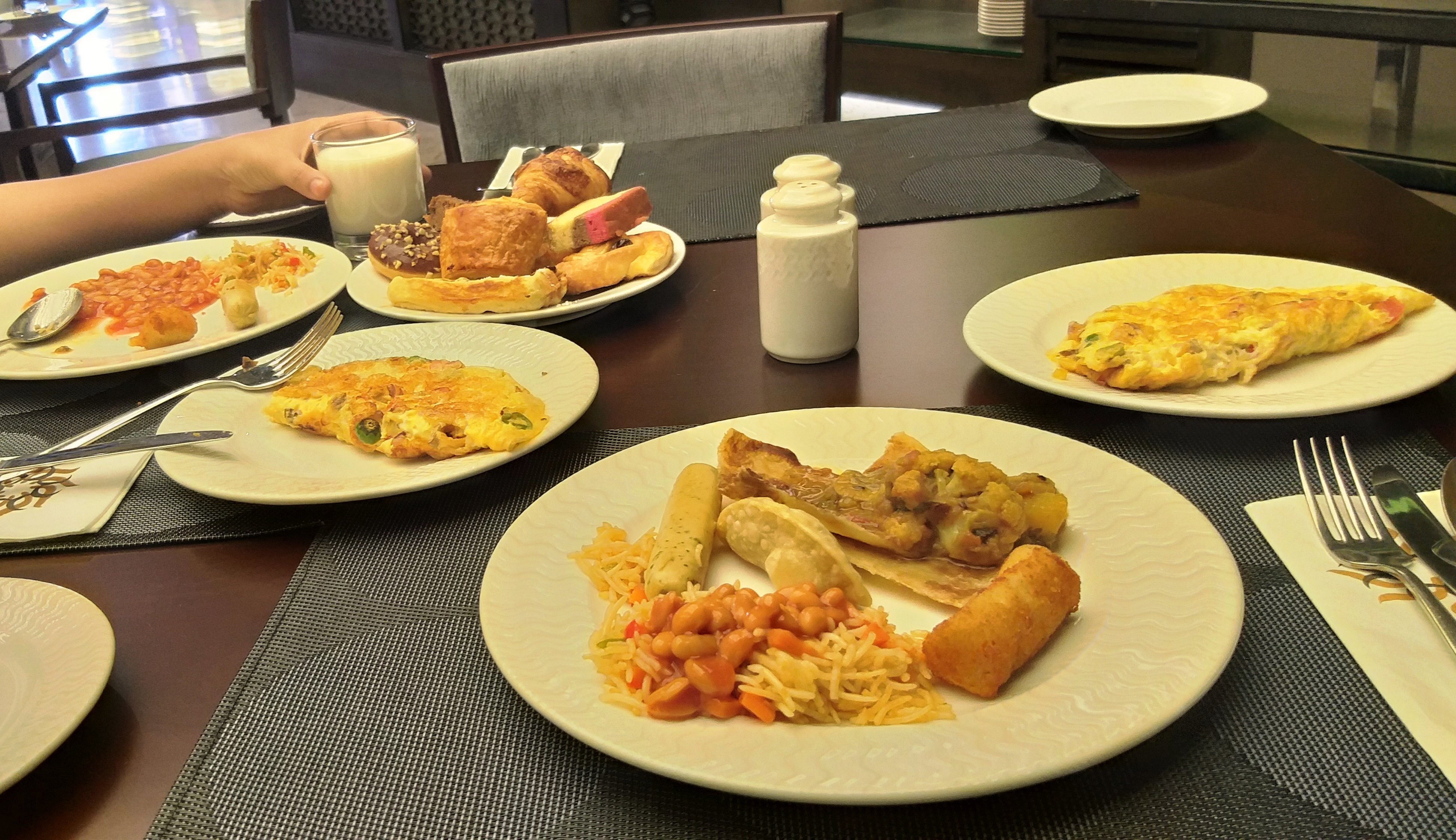Ayla Bawadi Hotel & Mall-餐饮