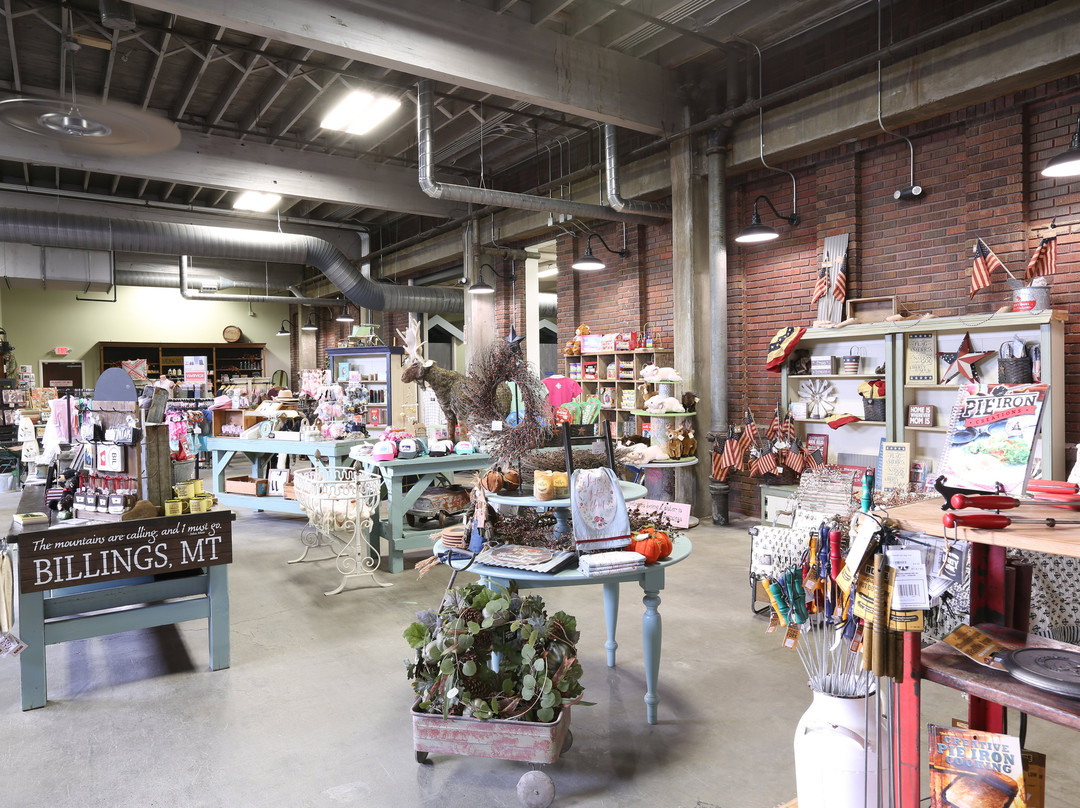 Lockwood旅游景点-Liberty & Vine Country Store