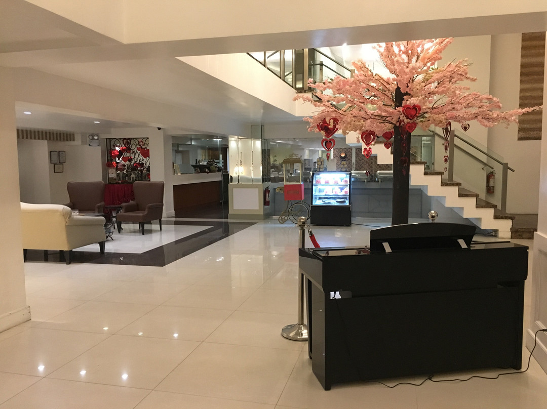 圣埃利斯酒店主图