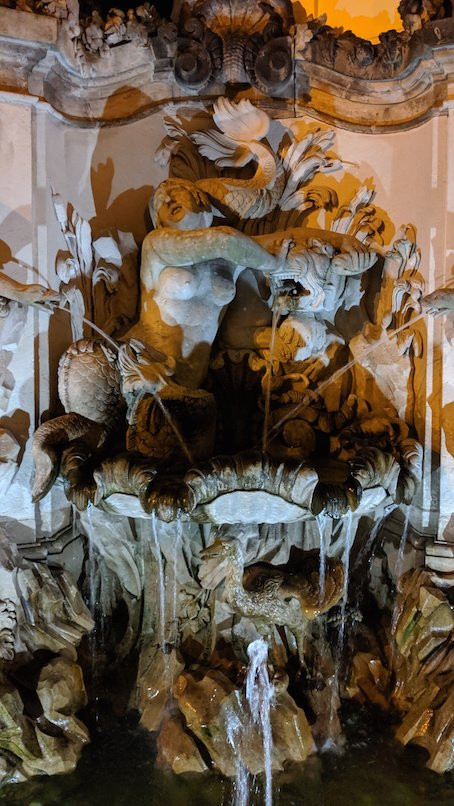 Najadenbrunnen I und II-德累斯顿必去景点
