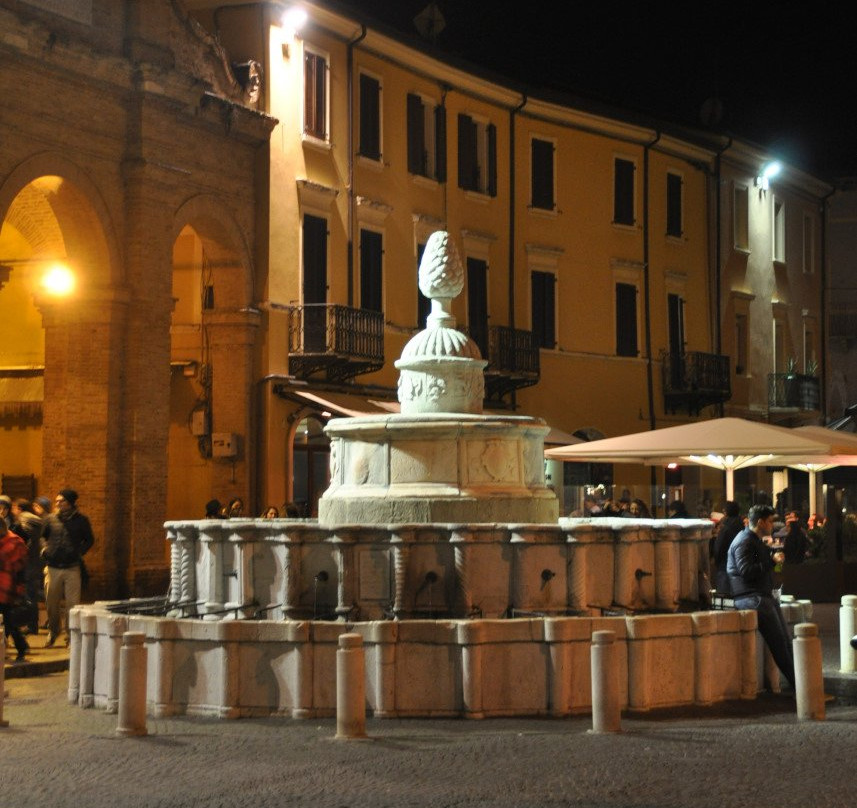Antica Pescheria di Piazza Cavour-里米尼必去景点