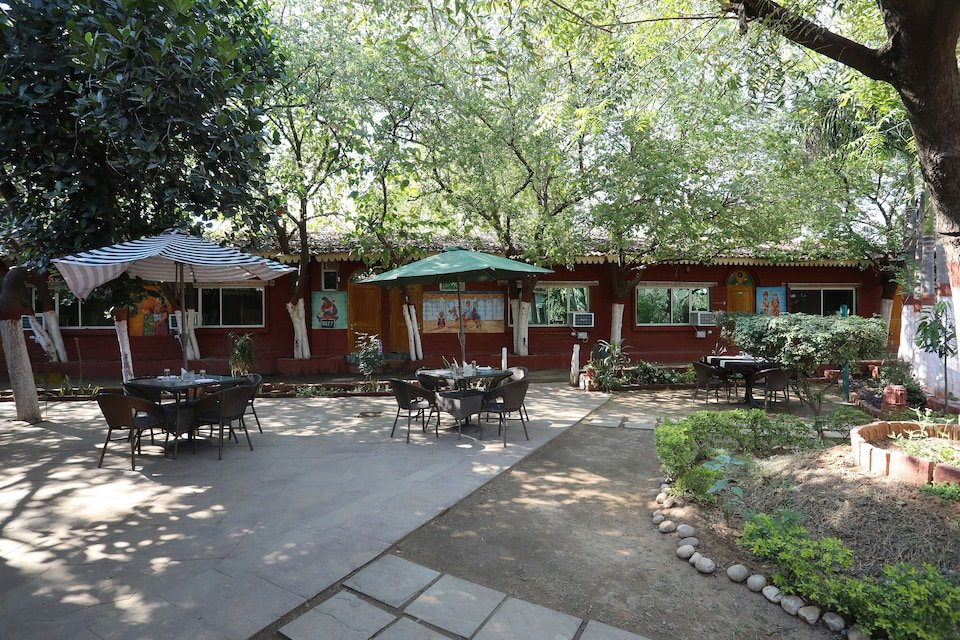 The Green Petal Resort主图