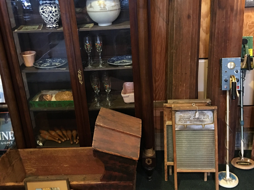 Antiq's-Farmington必去景点