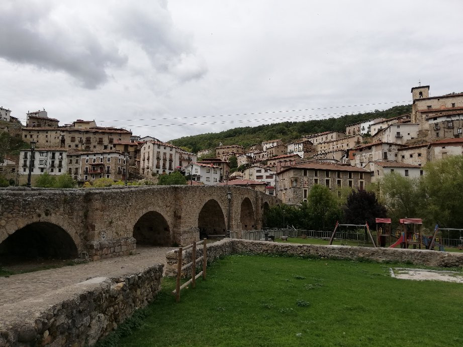 Puente Medieval de Villoslada景点图片