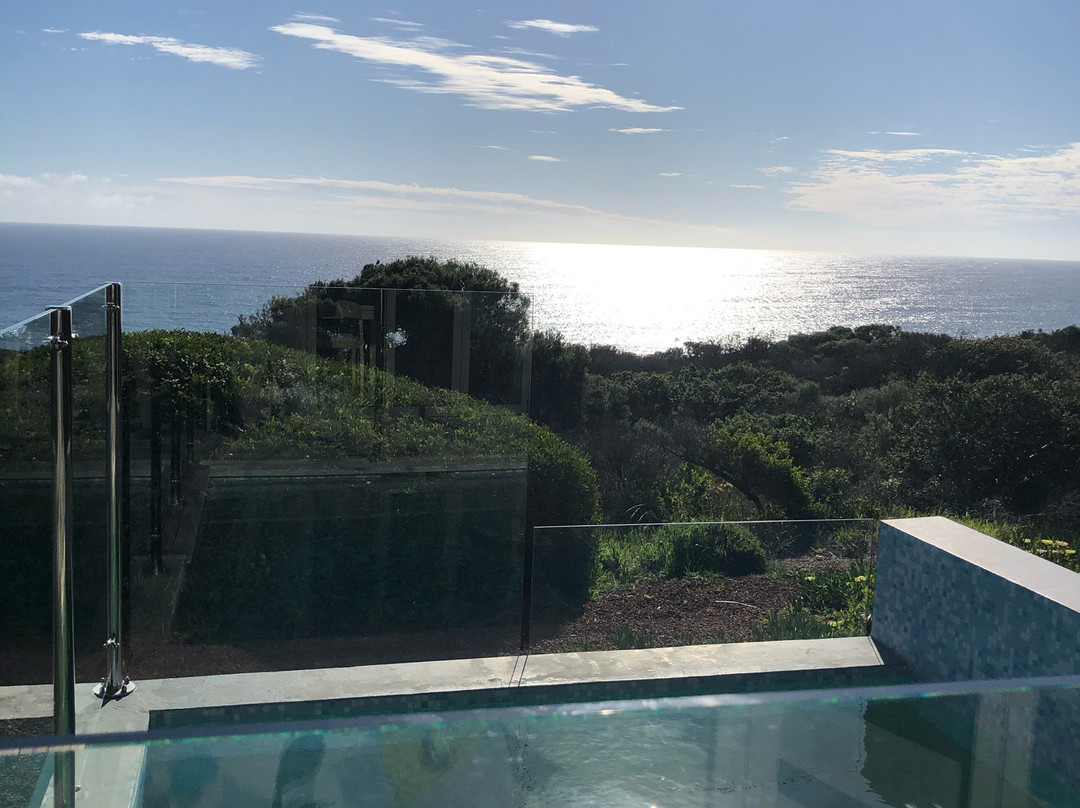 英吉度温泉度假酒店主图