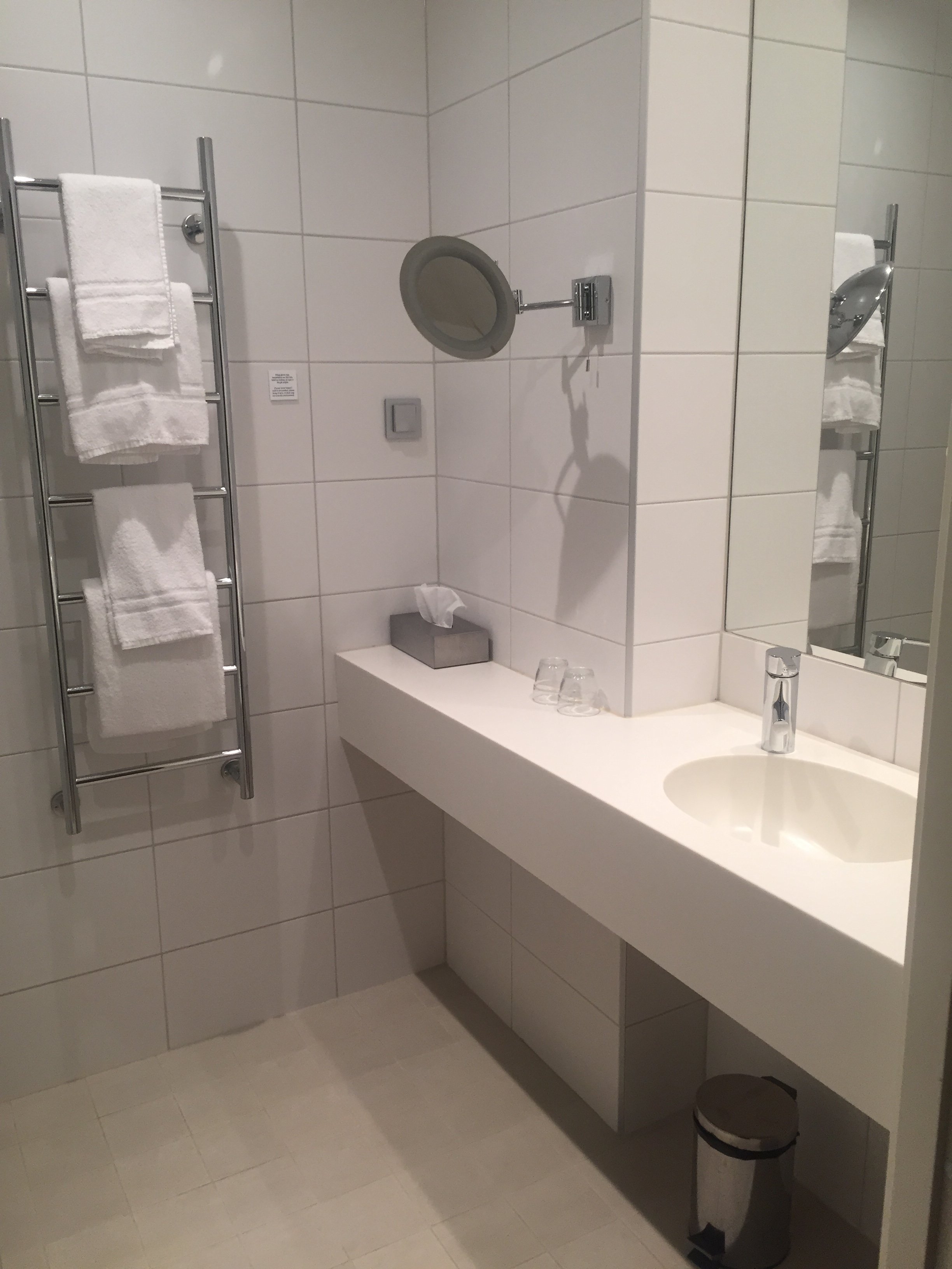 Home Hotel Grand Sundsvall-浴室