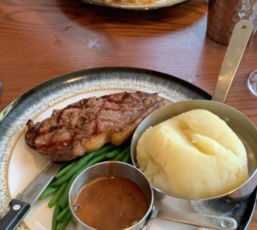Butchers Arms at Alltwen景点图片