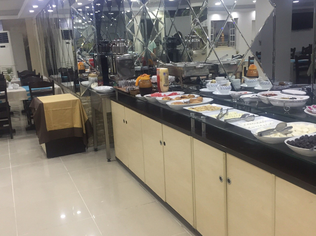 Adana Kucuksaat Hotel主图