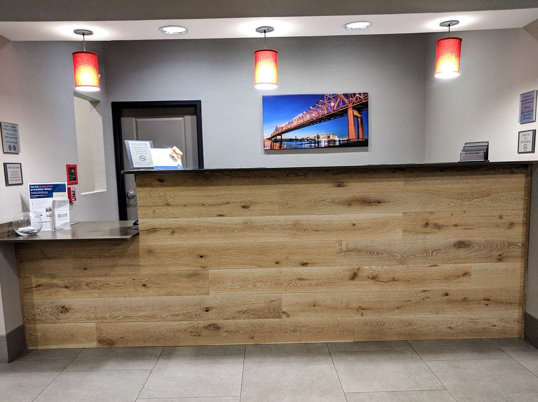 Comfort Inn & Suites主图