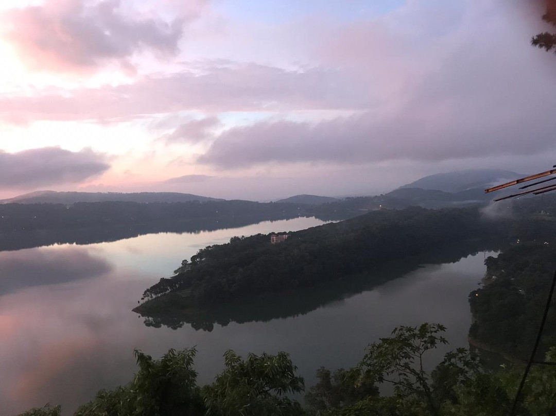 Umiam Lake景点图片