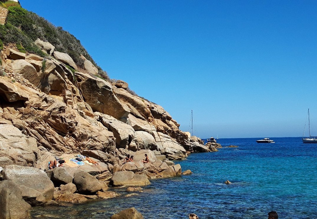 Cala dello Smeraldo-Isola del Giglio必去景点