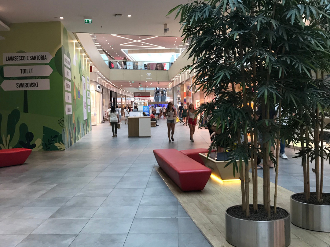 ELNÒS Shopping景点图片