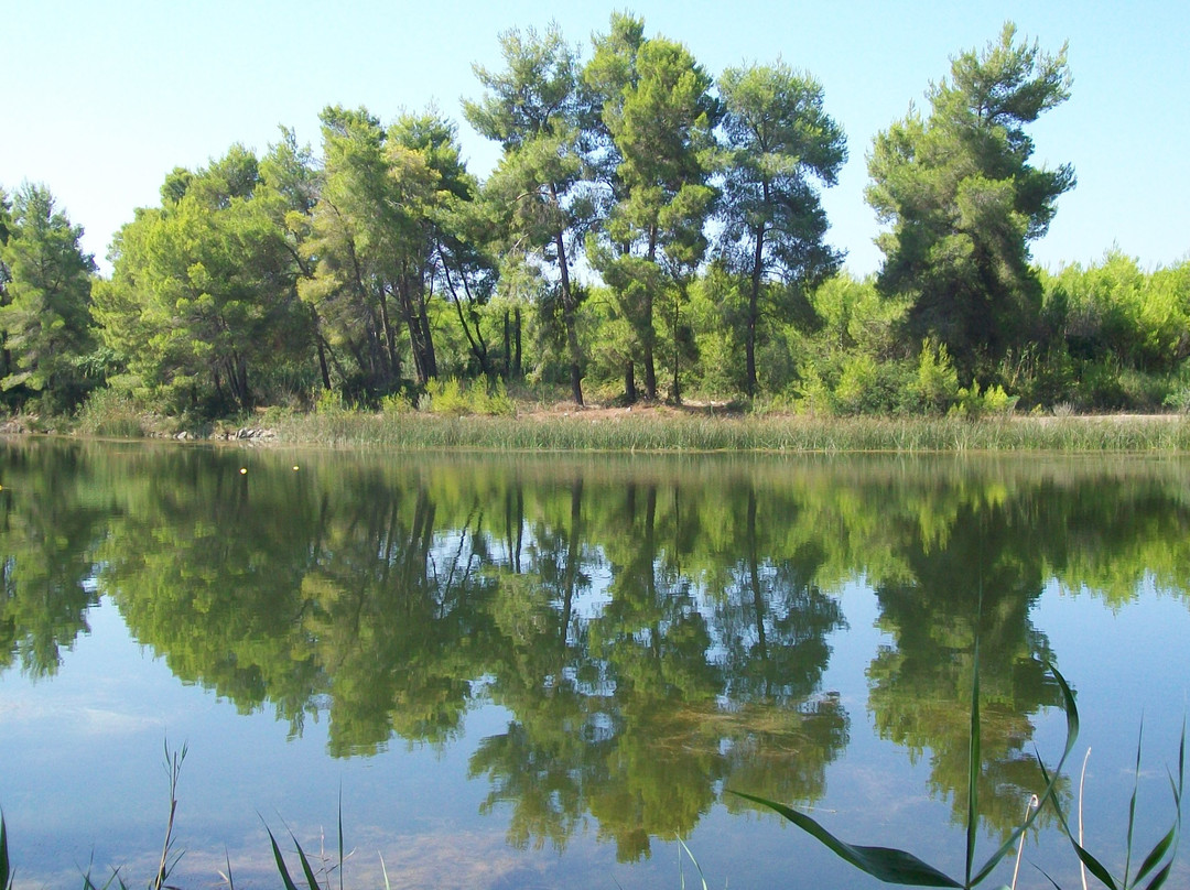 Kaiafas Lake景点图片