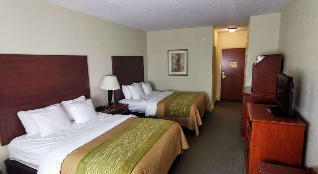 Comfort Inn & Suites Thousand Islands Harbour District主图