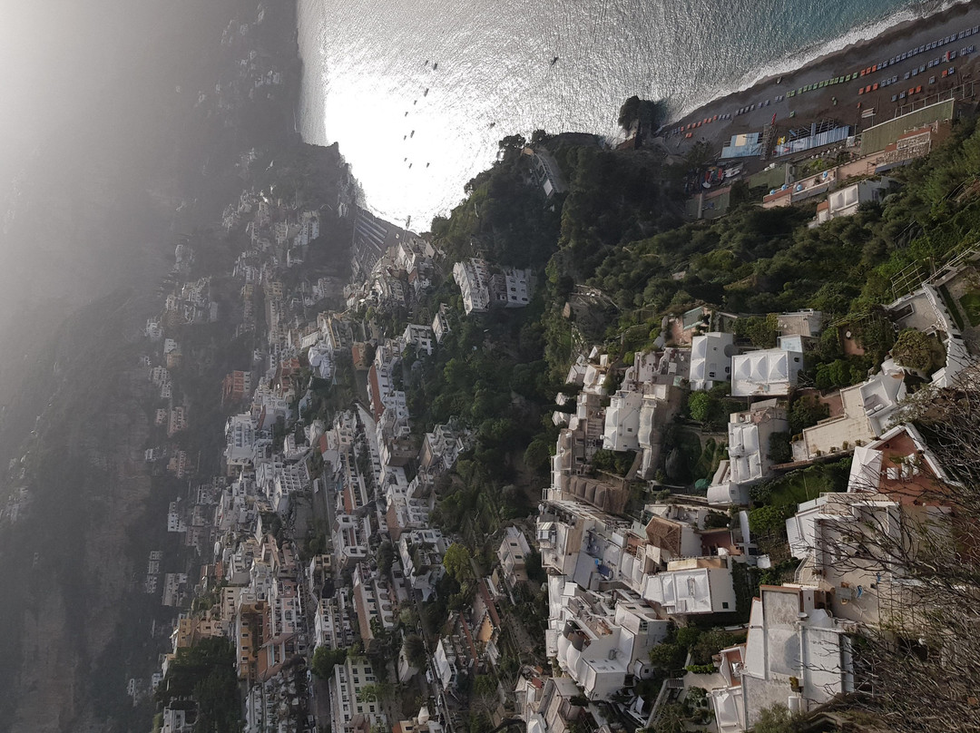 AFRENTAL-那不勒斯必去景点