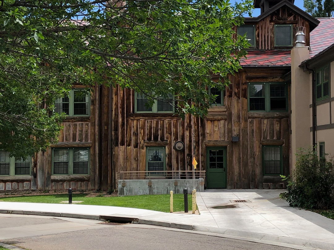 Fuller Lodge Art Center-Los Alamos必去景点