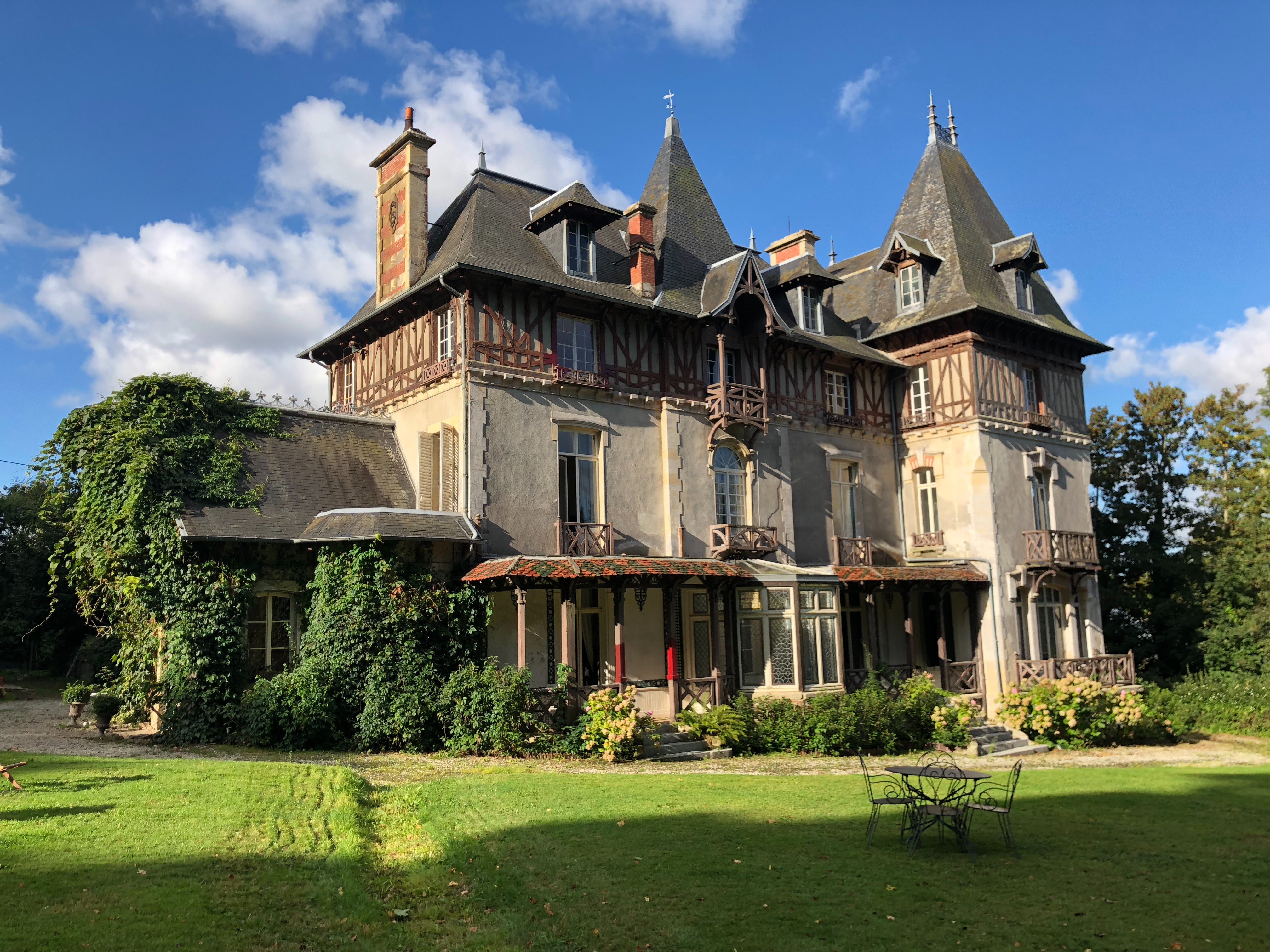 Le Manoir des Equerres-官方
