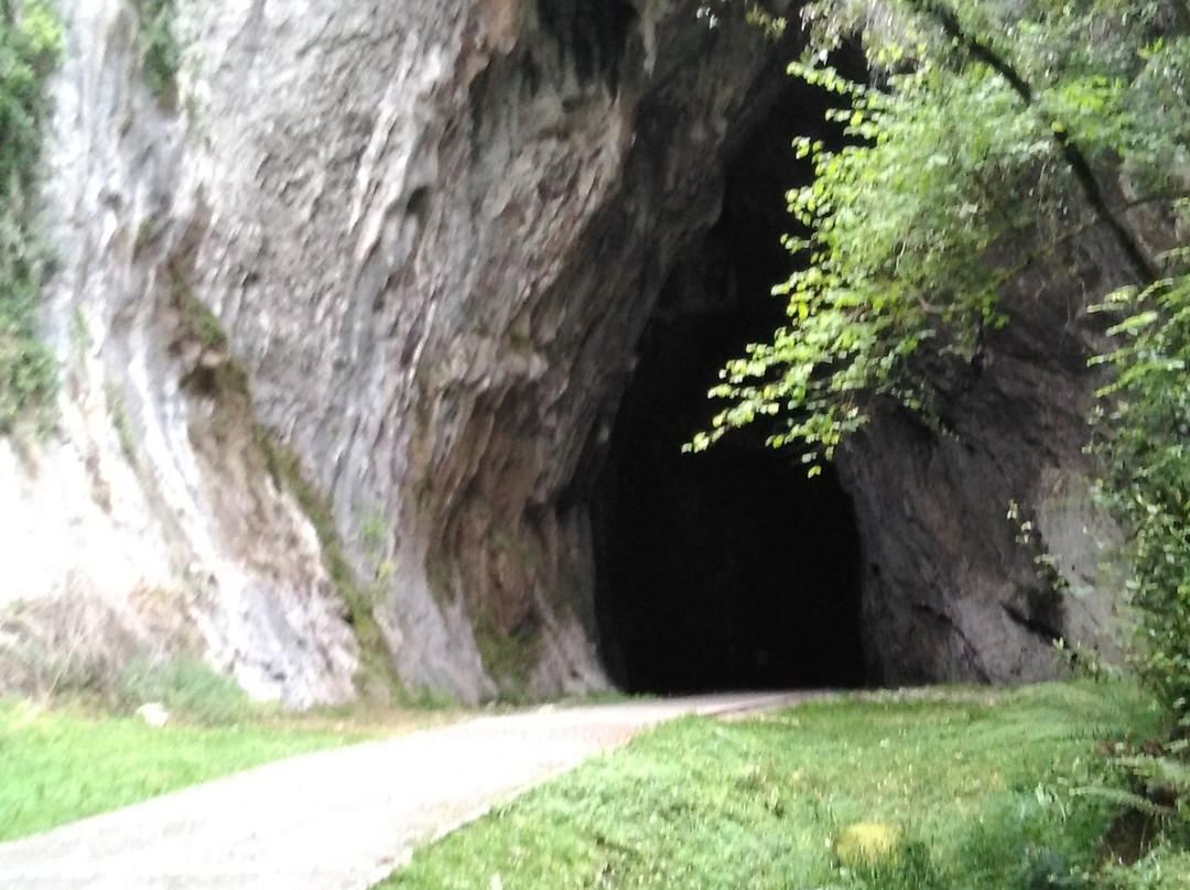 Cueva Cullalvera-Ramales de la Victoria必去景点