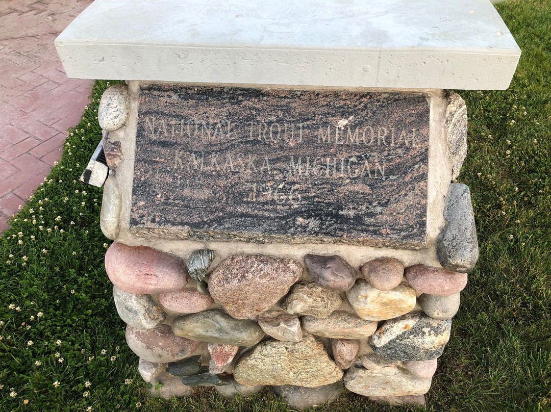National Trout Memorial景点图片