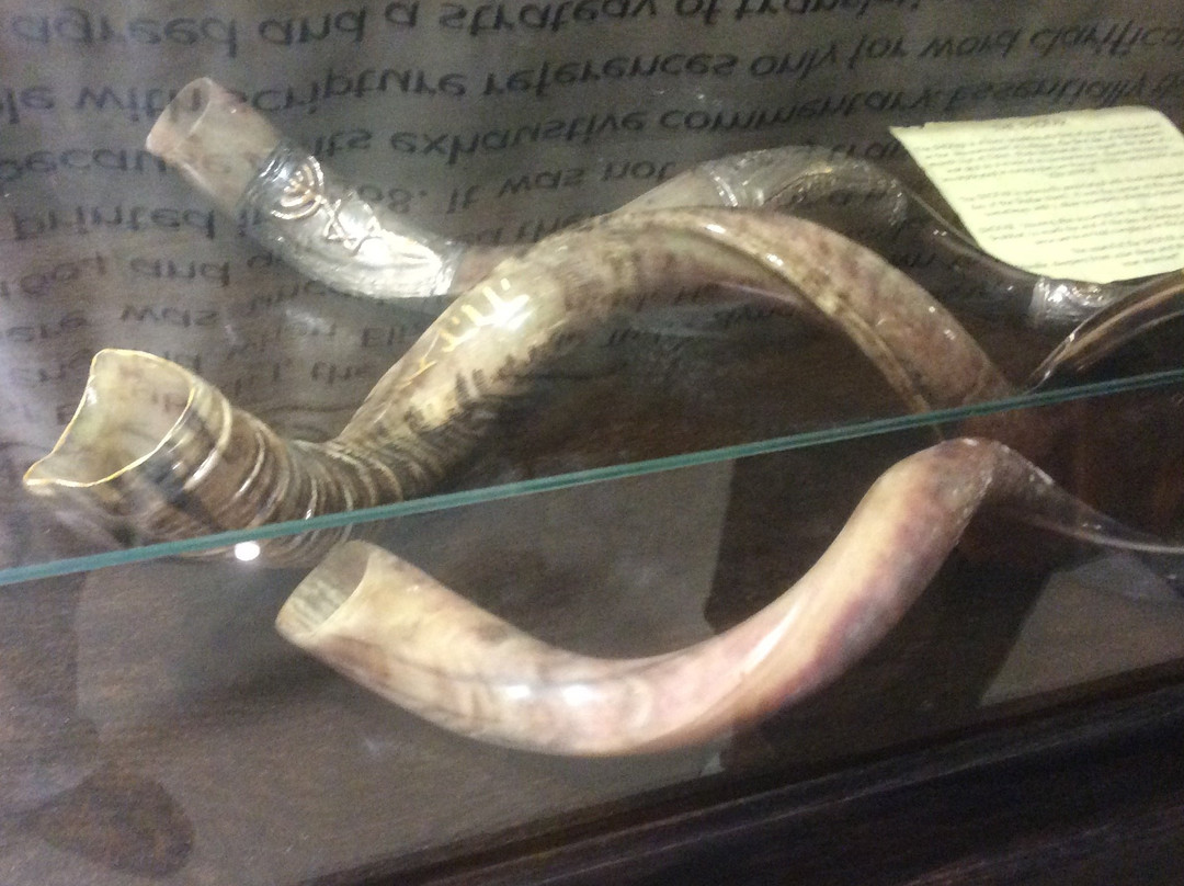 Leslie Hale Teaching Center-塔彭斯普林斯必去景点