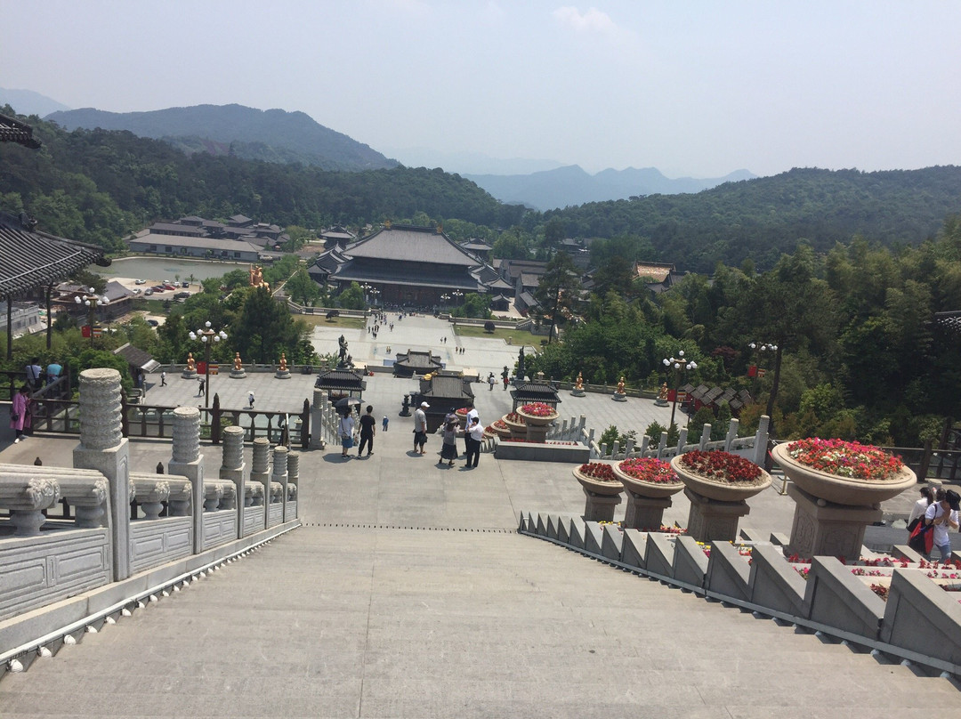 露天弥勒-奉化市必去景点