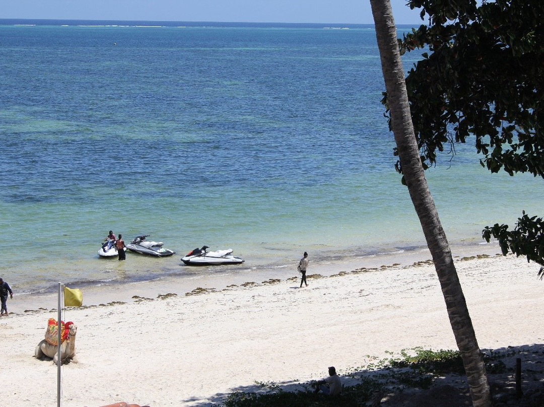 萨罗瓦白沙海滩度假Spa酒店主图