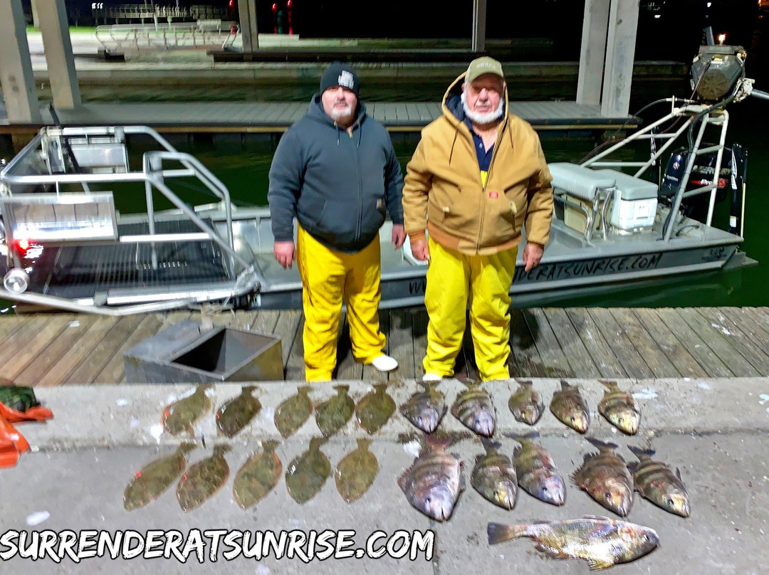 Surrender At Sunrise - Flounder Gigging Trips-Aransas Pass必去景点