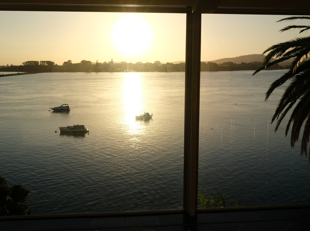 陶朗加海滨汽车旅馆主图