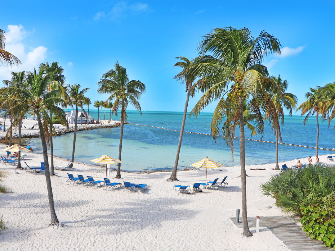 Tranquility Bay 海滩度假酒店主图