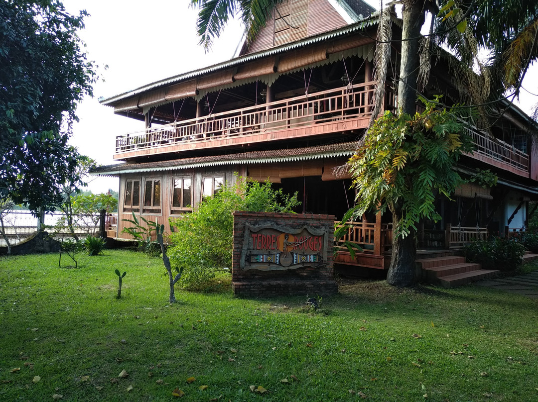 陆地洛格斯洛奇酒店主图