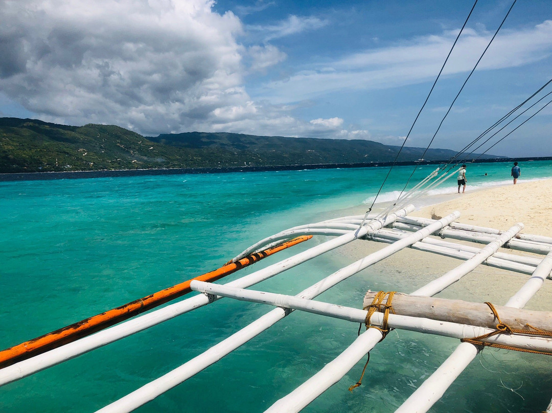 Aaron Beach Resort主图