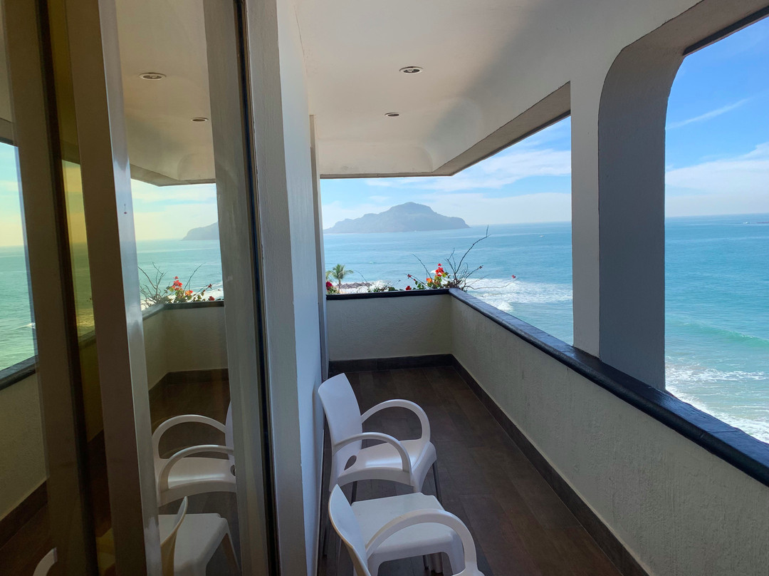 Luna Palace Hotel & Suites主图