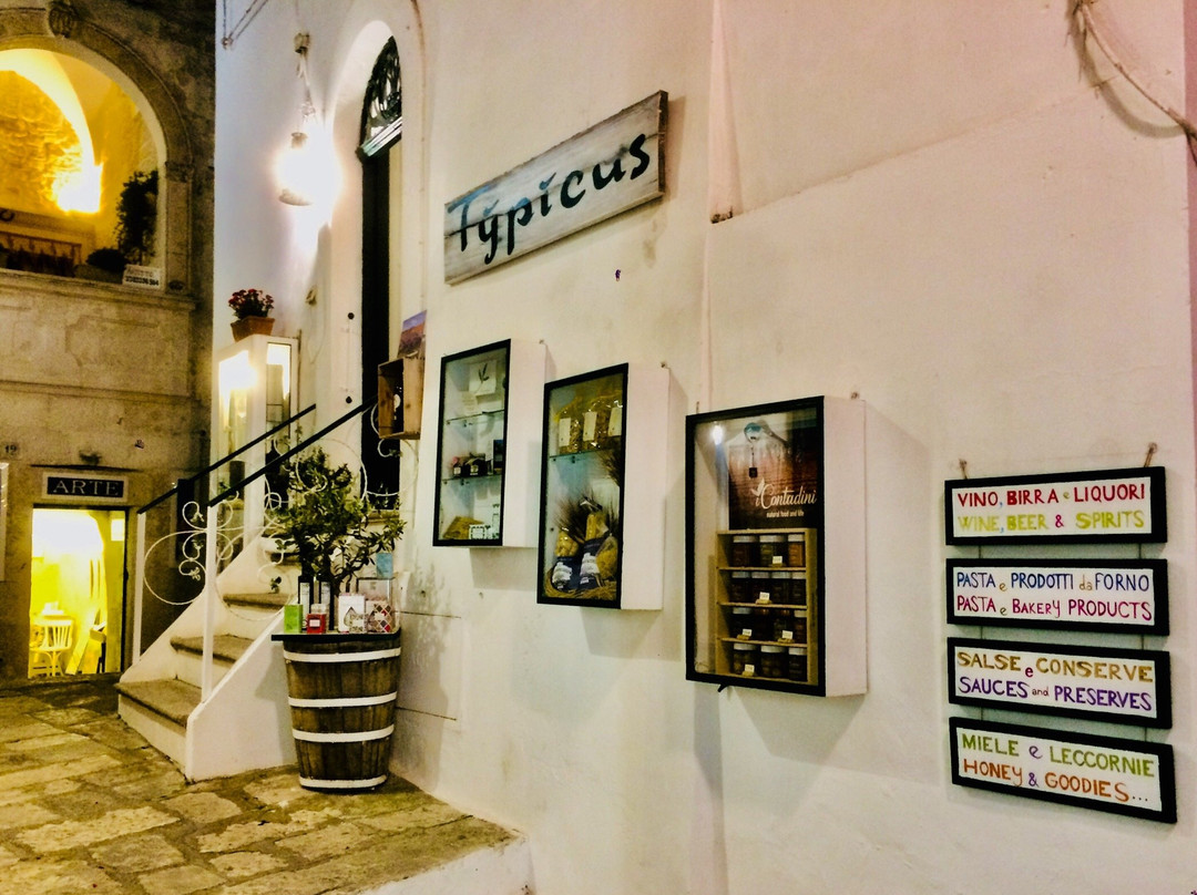 Typicus-奥斯图尼必去景点