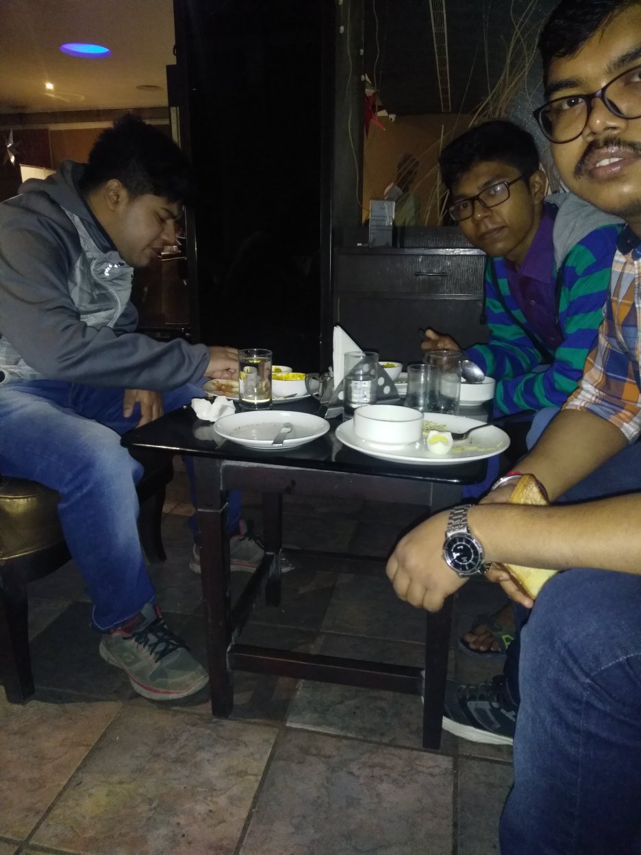 比希瓦拉特纳酒店-餐饮