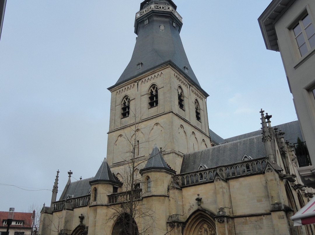 St. Quentin Cathedral景点图片