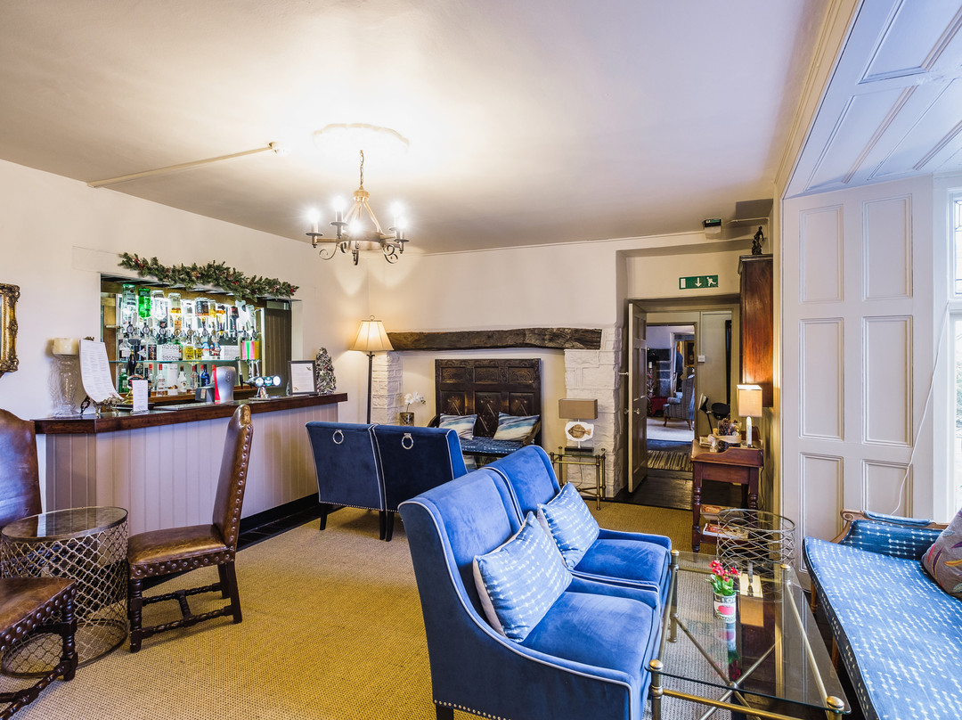 西屋乡村酒店主图