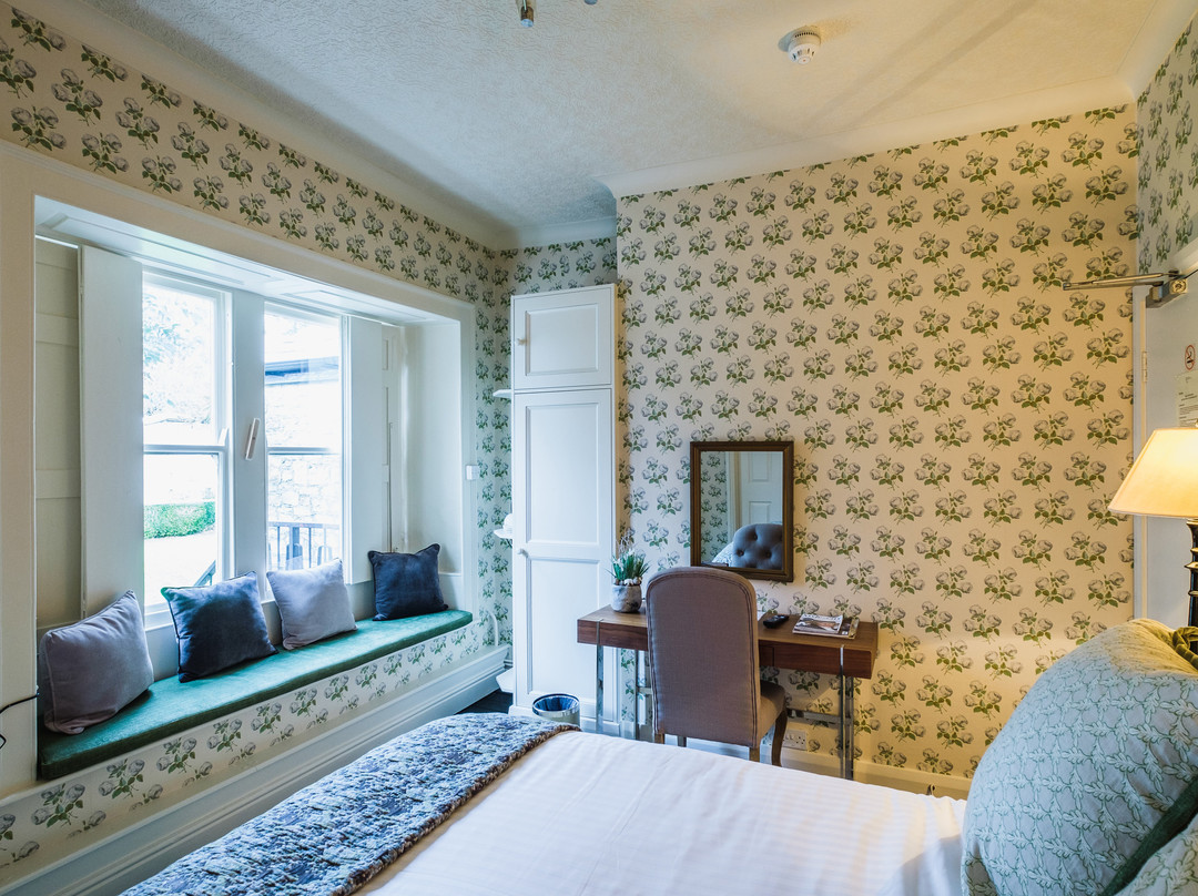 西屋乡村酒店主图