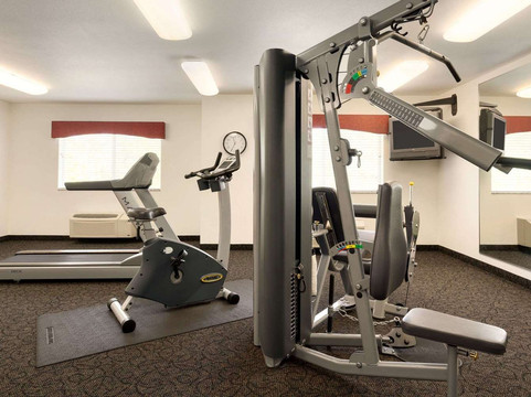 邓斯缪尔Travelodge by Wyndham酒店主图