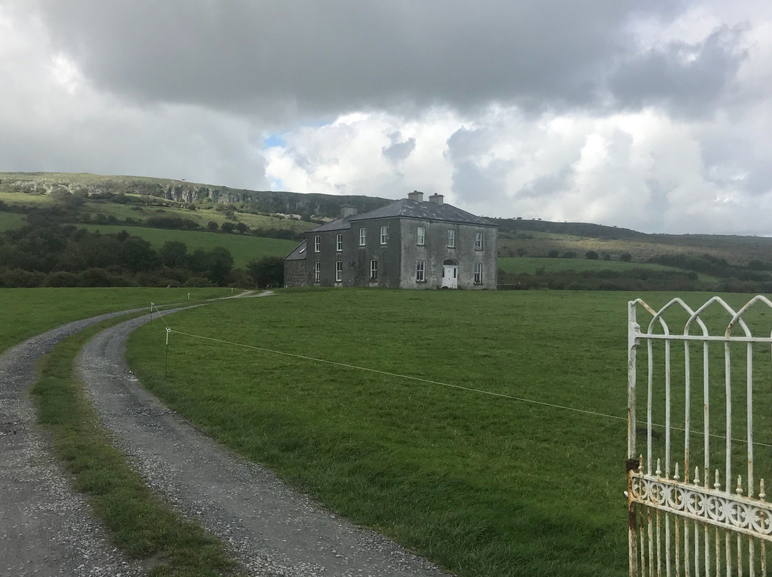 Father Ted's House景点图片