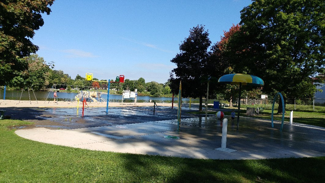 Riverside Park-Carleton Place必去景点