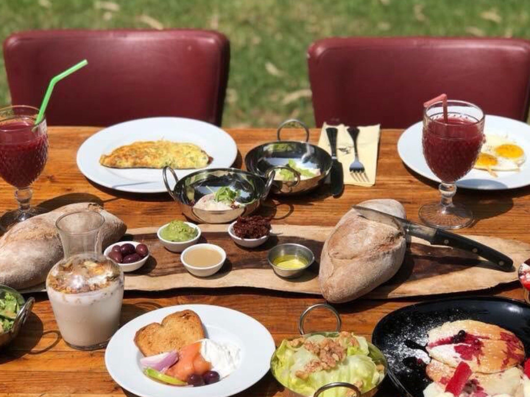 Lotem餐馆和美食-The Witch And The Milkman