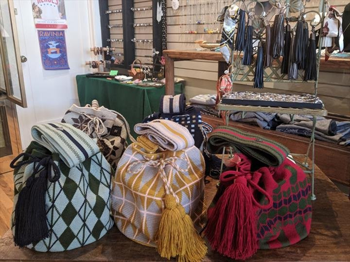 Peg Ann Kompany-Lake Bluff必去景点