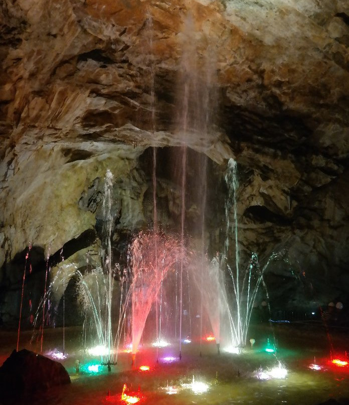 Yongyeon Cave-太白市必去景点