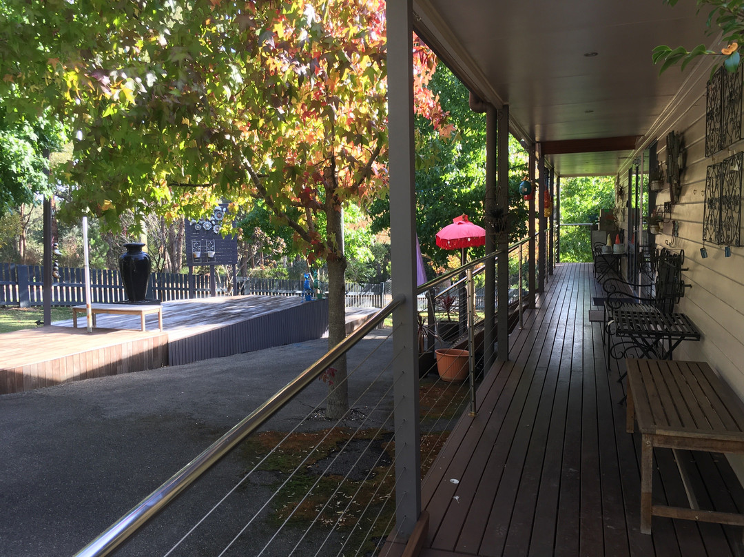 Mount Franklin旅游景点-Christowel Designs Gallery