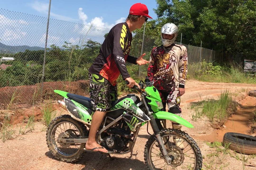 Dirtbikes Phuket-查龙必去景点