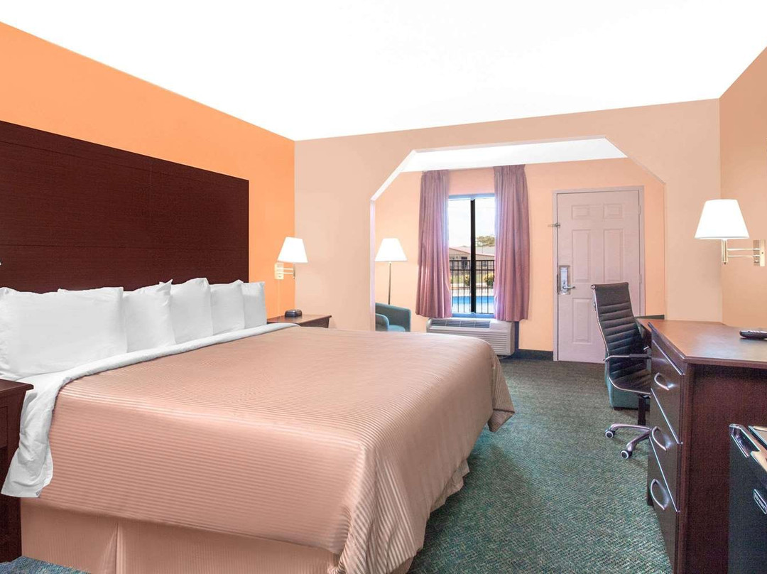 Days Inn by Wyndham Moulton主图